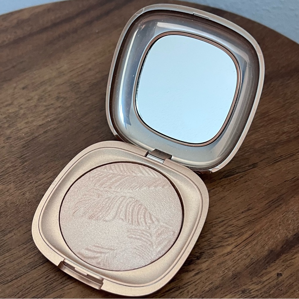 Kiko Milano Unexpected Paradise Highlighter - 01 Light of Venus